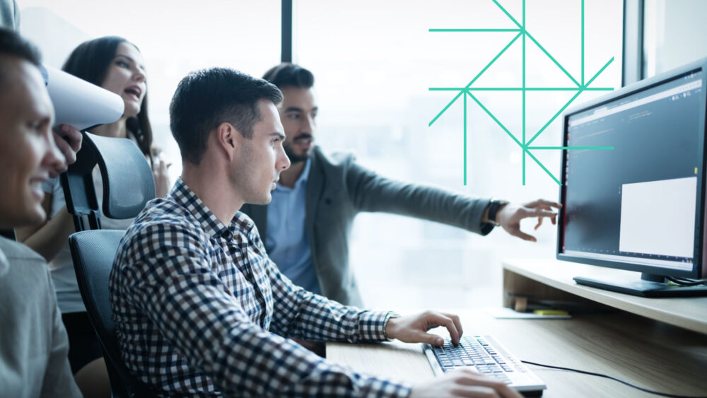 Optimiza la colaboración en tu empresa con Webex Calling de Cisco y el respaldo de Ikusi. Analizamos, integramos y ofrecemos formación para maximizar la eficiencia y seguridad de las comunicaciones empresariales.