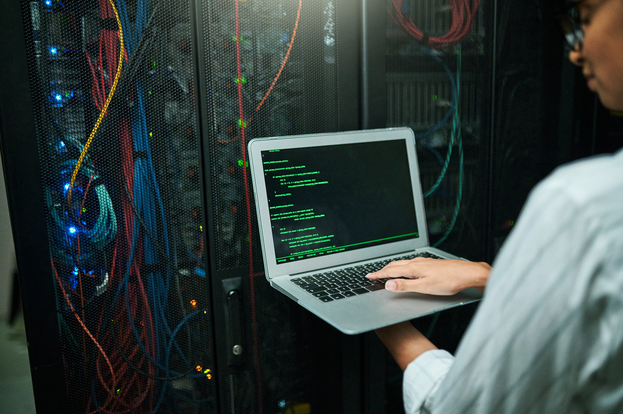 Computing and Storage in Hybrid Data Centers - Ikusi