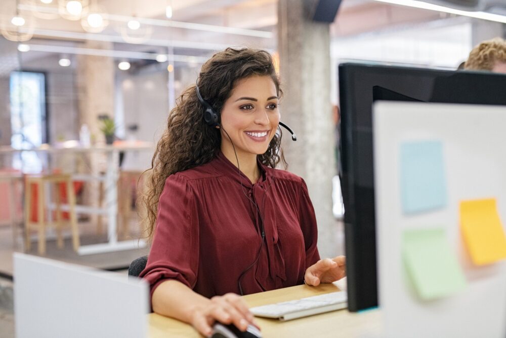 ¿Qué es un contact center y en qué se diferencia del call center?